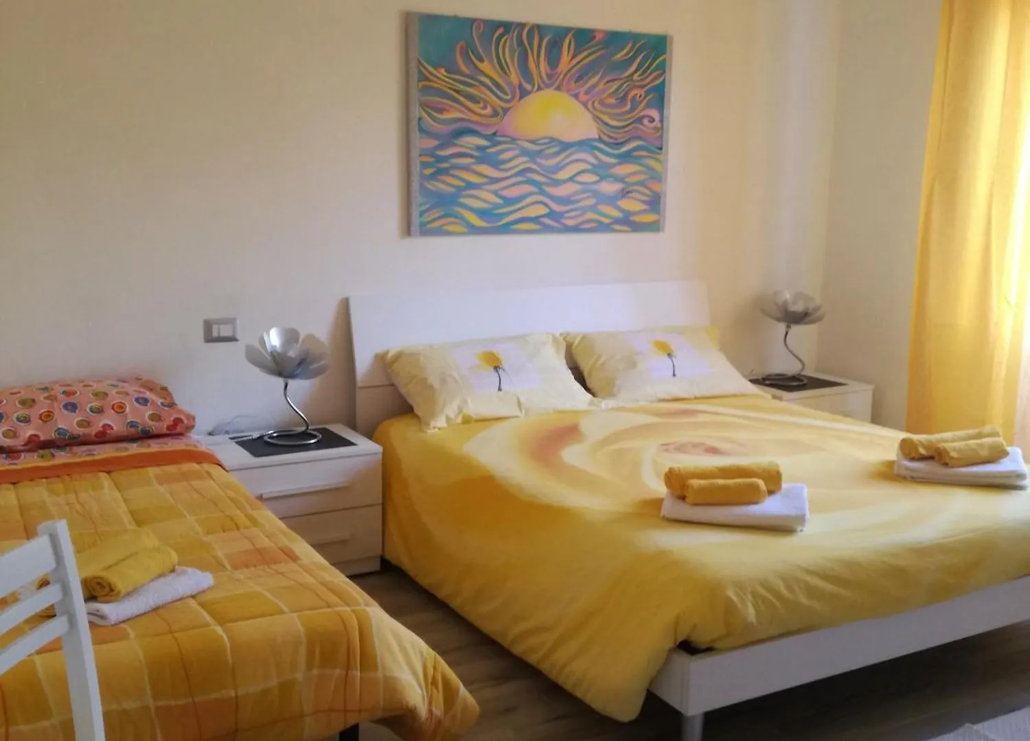 House Of Colours - Relax, Arte E Confort Per Coppie, Famiglie E Gruppi Alguer 0*,