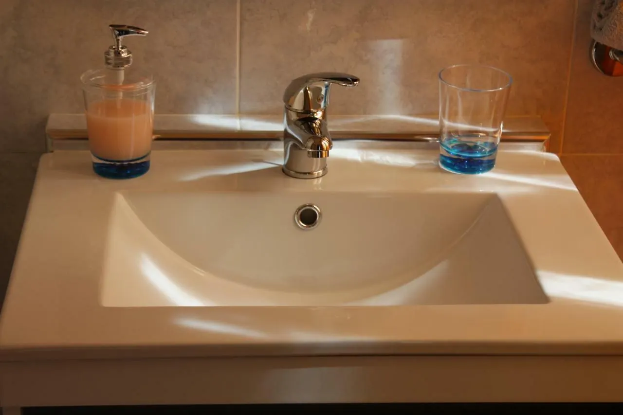 House Of Colours - Relax, Arte E Confort Per Coppie, Famiglie E Gruppi Alguer 0*,  Italia